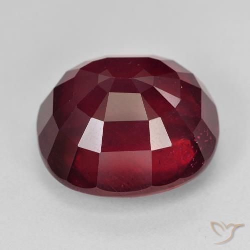 Rubis Vin rouge naturelle ovale, 29.74 ct, VVS-VS