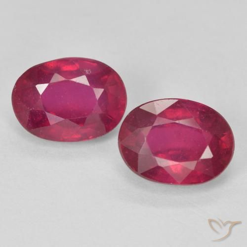 3.53ctw Naturel Medium Dark-Red Rubis, ovale, VS