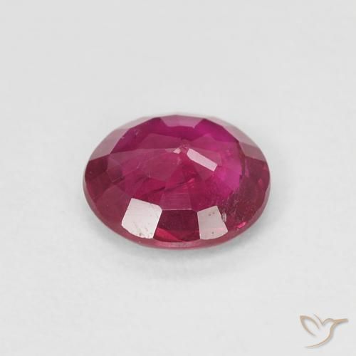 Rubis Rouge léger naturelle Tour, 0.69 ct, VS