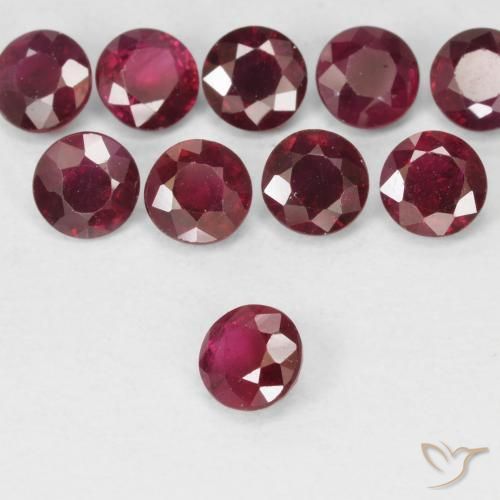 Rubis Rouge foncé naturelle Tour, 0.30 ct, VS