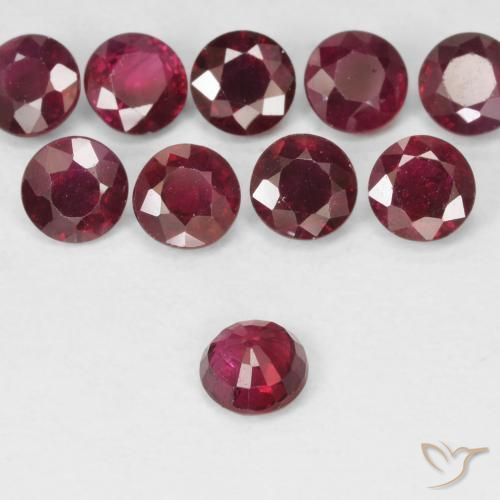 Rubis Rouge foncé naturelle Tour, 0.30 ct, VS