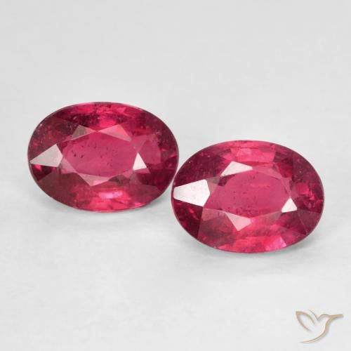 2.51ctw Naturel Medium Dark-Red Rubis, ovale, VS