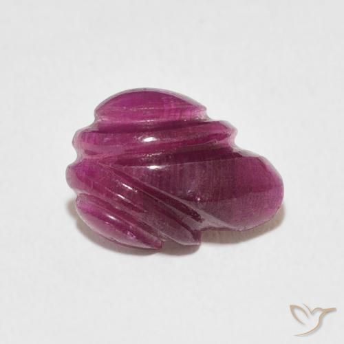 Rubis Pourpre moyen naturelle Fantaisie, 2.88 ct, Opaque