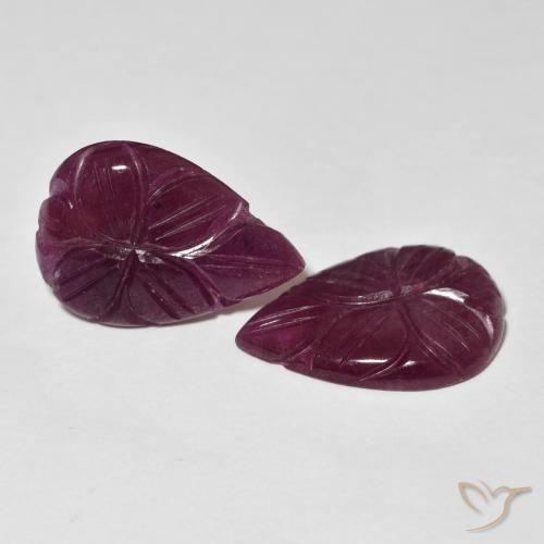 Shop natural 14.04ct Rouge framboises Rubis gems, Taille Fleur, from Madagascar at GemSelect. In stock, global shipping!