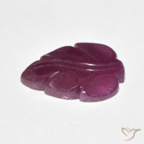 Rubis Pourpre prune naturelle Fantaisie, 4.38 ct, Opaque