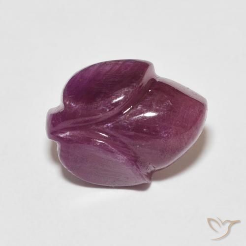 Rubis Rouge foncé naturelle Taille Fleur, 4.90 ct, Opaque