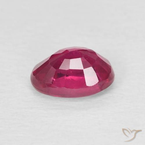 Rubis Rouge léger naturelle ovale, 1.37 ct, VS