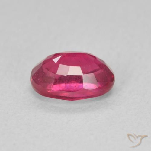 Rubis Rouge léger naturelle ovale, 1.27 ct, VS