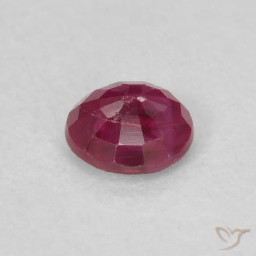 Rubis Rouge foncé naturelle Tour, 0.18 ct, VS