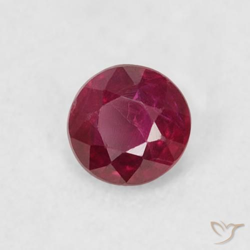 Rubis Rouge foncé naturelle Tour, 0.21 ct, VS