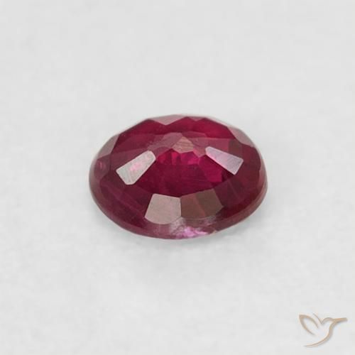 Rubis Rouge foncé naturelle Tour, 0.18 ct, VS-SI