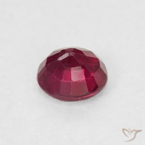 Rubis Rouge foncé naturelle Tour, 0.23 ct, VS