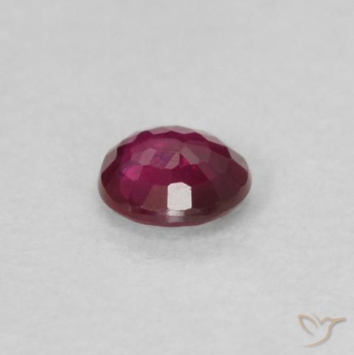 Rubis Rouge foncé naturelle Tour, 0.17 ct, VS