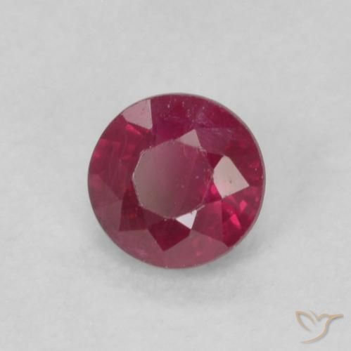 Rubis Rouge foncé naturelle Tour, 0.32 ct, SI