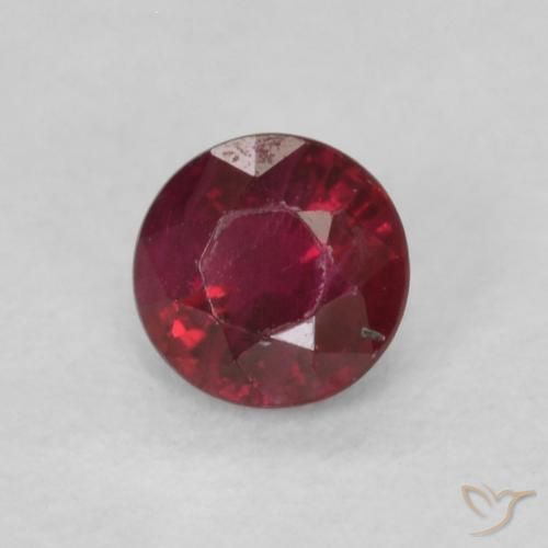 Rubis Rouge foncé naturelle Tour, 0.28 ct, SI