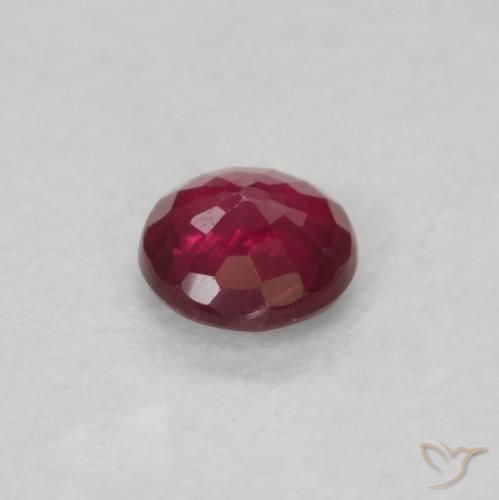 Rubis Rouge foncé naturelle Tour, 0.19 ct, VS