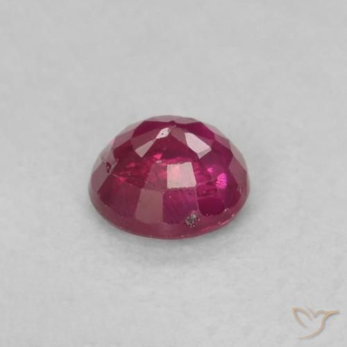 Rubis Vin rouge profond naturelle Tour, 0.21 ct, VS-SI