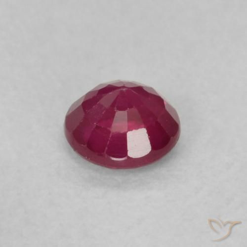 Rubis Rouge foncé naturelle Tour, 0.22 ct, VS-SI