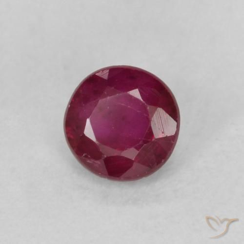 Rubis Vin rouge profond naturelle Tour, 0.21 ct, VS-SI