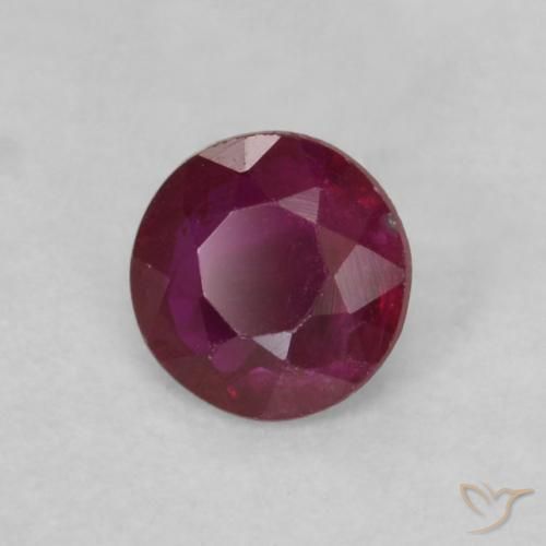 Rubis Rouge foncé naturelle Tour, 0.14 ct, VS