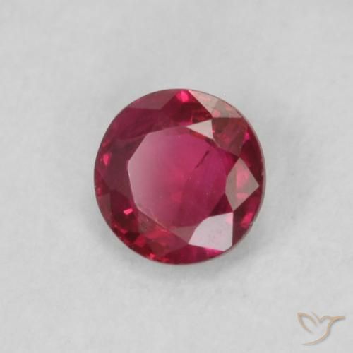 Rubis Rouge foncé naturelle Tour, 0.21 ct, VS