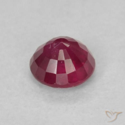 Rubis Rouge foncé naturelle Tour, 0.23 ct, VS-SI