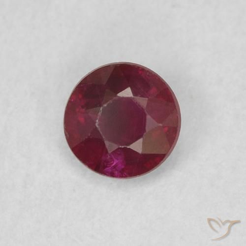 Rubis Rouge foncé naturelle Tour, 0.26 ct, SI