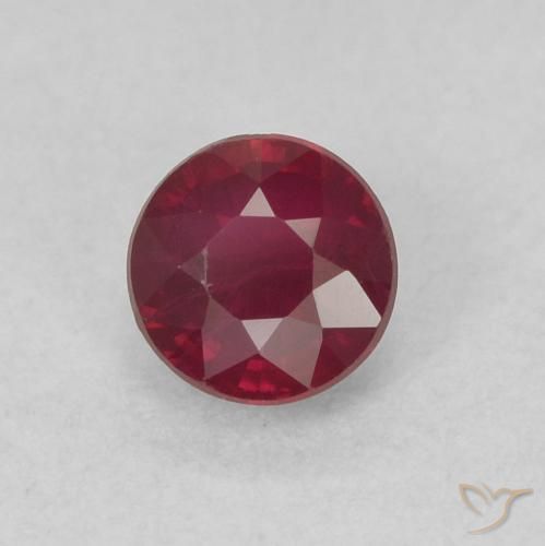 Rubis Rouge foncé naturelle Tour, 0.33 ct, SI