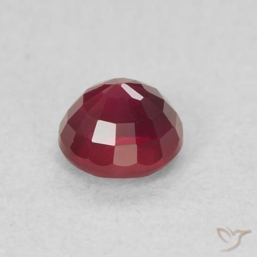 Rubis Rouge foncé naturelle Tour, 0.33 ct, SI