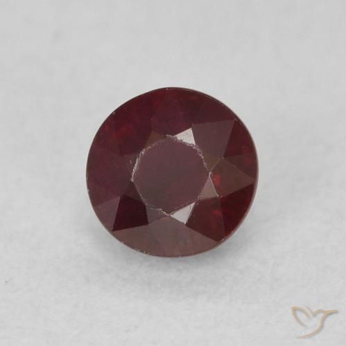 Rubis Rouge foncé naturelle Tour, 0.36 ct, SI