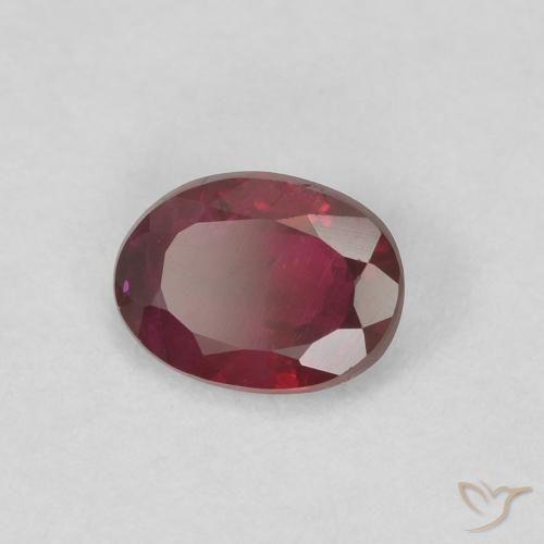 Rubis Rouge moyen naturelle ovale, 0.38 ct, VS