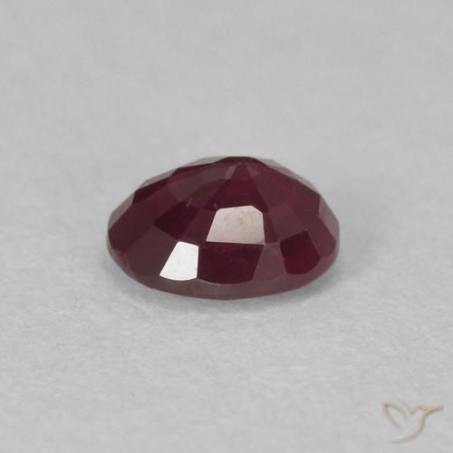 Rubis Vin rouge naturelle ovale, 0.53 ct, VS