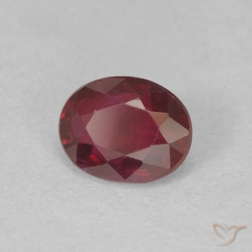 Rubis Rouge foncé naturelle ovale, 0.46 ct, VS