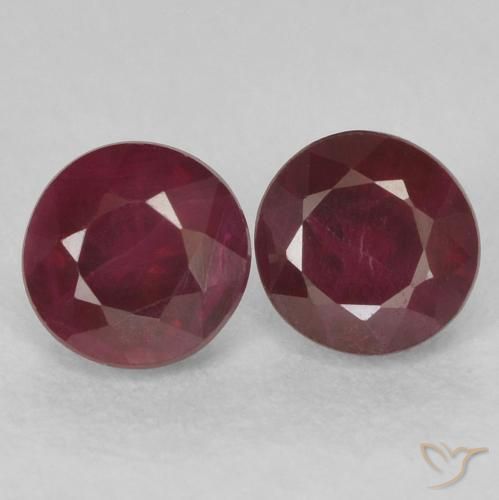 Shop natural 0.74ct Rouge foncé Rubis gems, Tour, from Myanmar at GemSelect. In stock, global shipping!