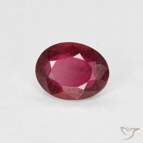 Rubis Rouge foncé naturelle ovale, 0.38 ct, VVS-VS