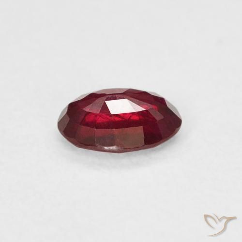 Rubis Rouge foncé naturelle ovale, 0.38 ct, VVS-VS