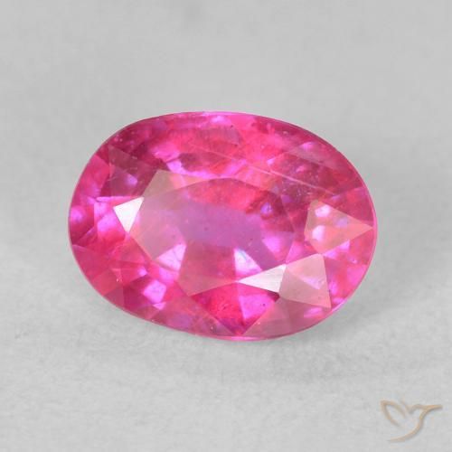 Rubis Magenta profond naturelle ovale, 1.68 ct, VS