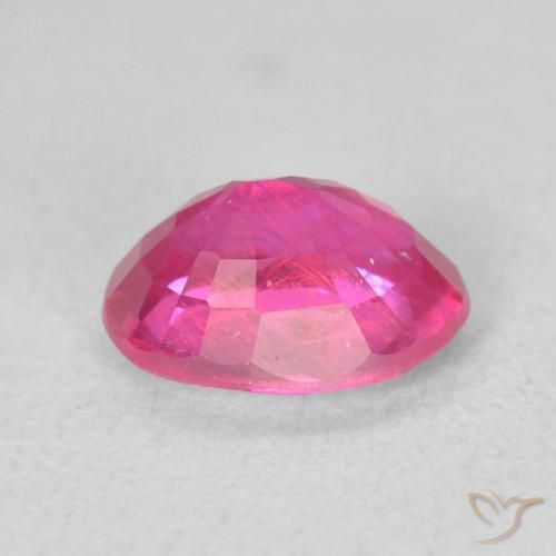 Rubis Magenta profond naturelle ovale, 1.68 ct, VS