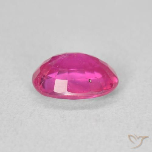 Rubis Rose vif naturelle ovale, 1.50 ct, VS