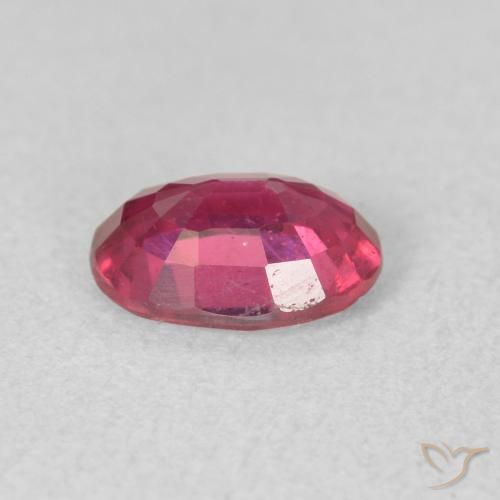 Rubis Rouge léger naturelle ovale, 1.02 ct, VS