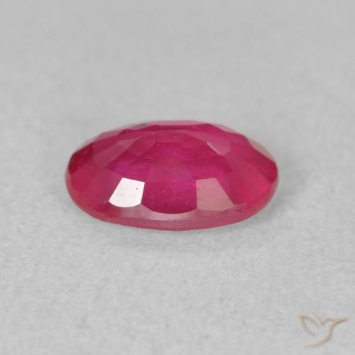 Rubis Rouge léger naturelle ovale, 1.01 ct, VS
