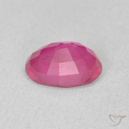 Rubis Magenta profond naturelle ovale, 1.18 ct, VS