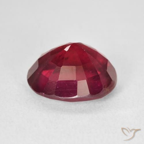 Rubis Medium Dark-Red naturelle ovale, 7.45 ct, VS