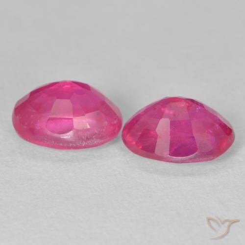 Shop natural 3.70ct Medium Dark-Pink Rubis gems, ovale, from Mozambique at GemSelect. In stock, global shipping!