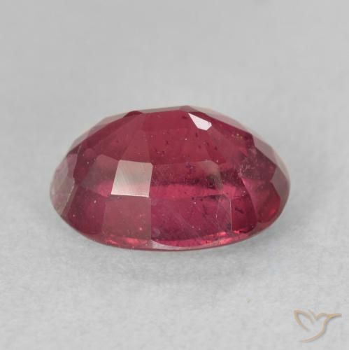 Rubis Rouge foncé naturelle ovale, 3.58 ct, VS-SI