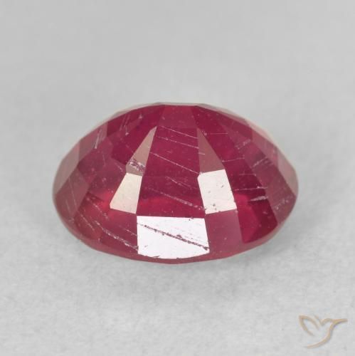 Rubis Rouge Rosâtre naturelle ovale, 4.15 ct, VS-SI