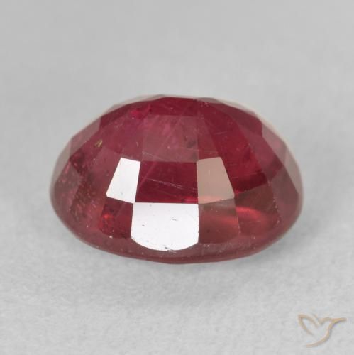 Rubis Cramoisi profond naturelle ovale, 4.75 ct, VS-SI
