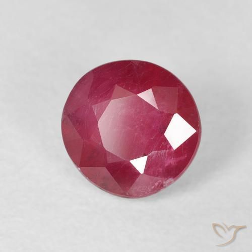 Rubis Rouge moyen naturelle Tour, 1.36 ct, VS-SI