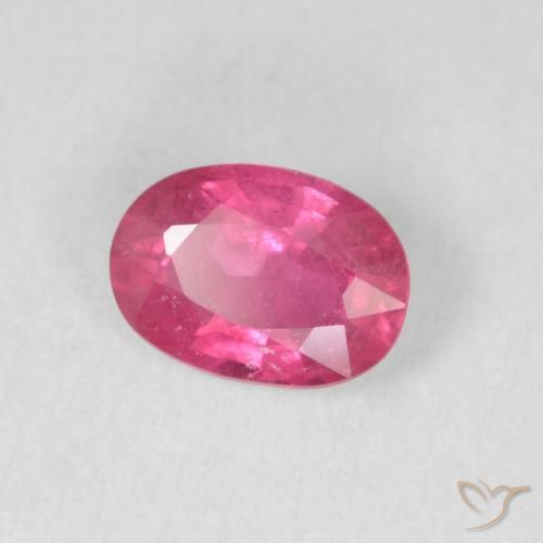 Rubis Magenta profond naturelle ovale, 1.47 ct, VS-SI