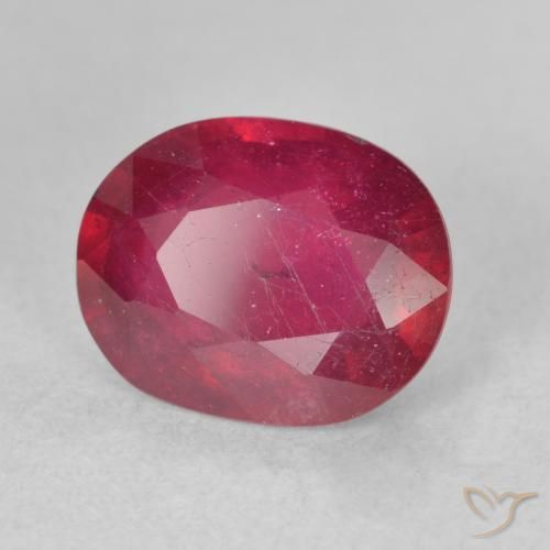 Rubis Rouge confiture naturelle ovale, 3.60 ct, VS-SI